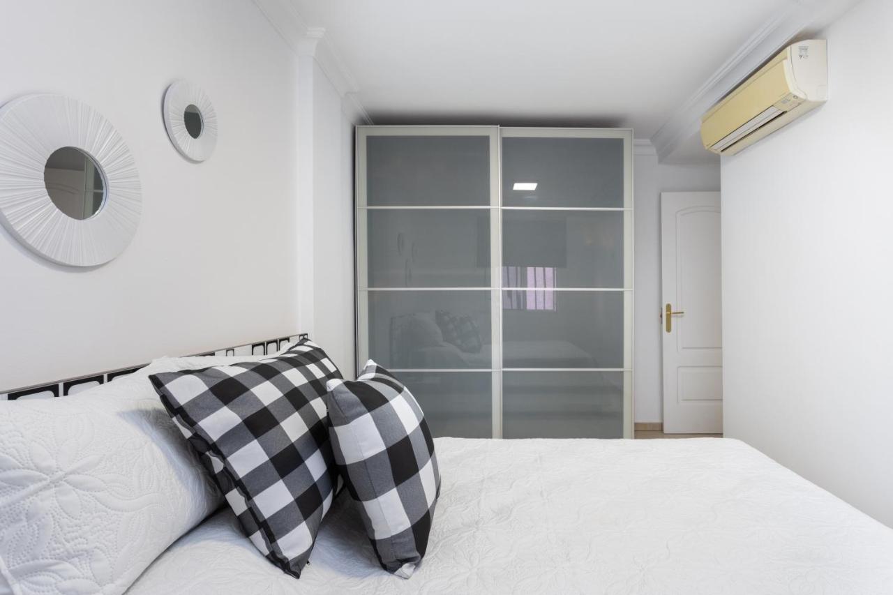 Home2Book Fantastic 160M2 Terrace Flat & Bbq Radazul Buitenkant foto